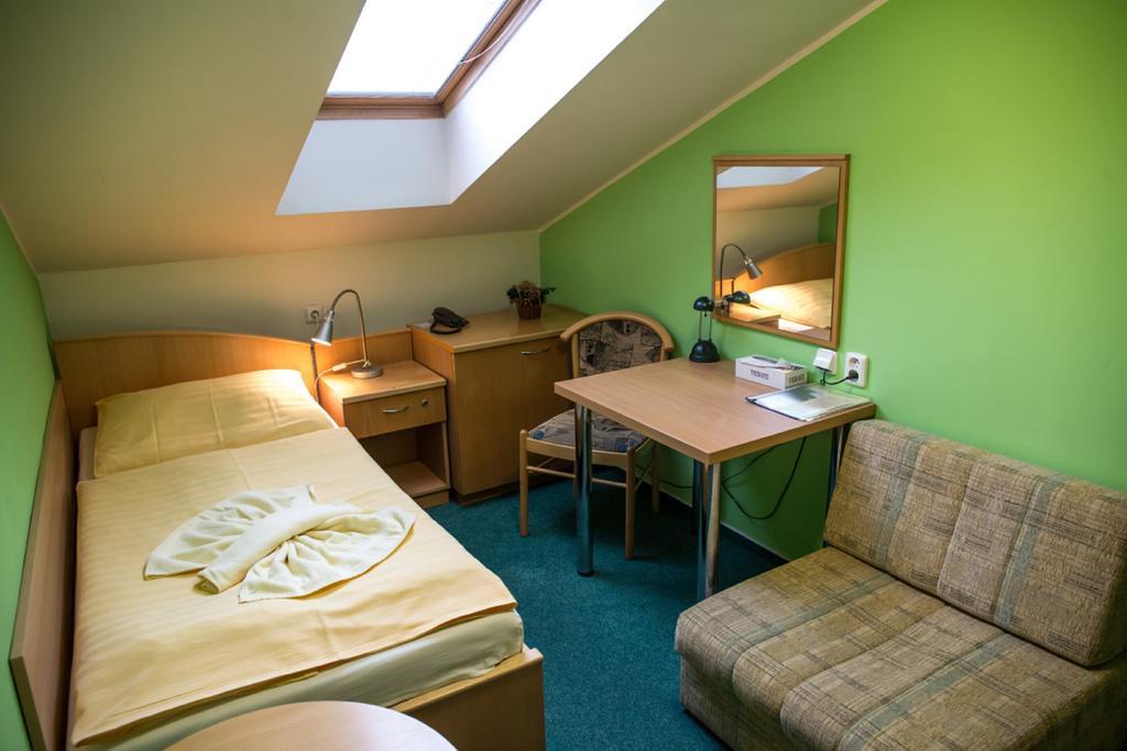 Hotel Na Jizni Prerov Ruang foto