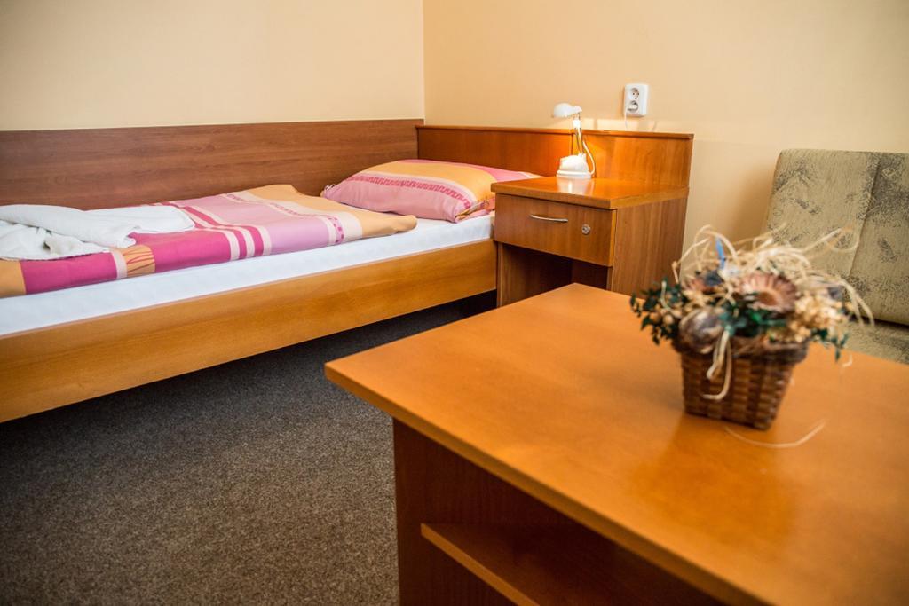 Hotel Na Jizni Prerov Ruang foto